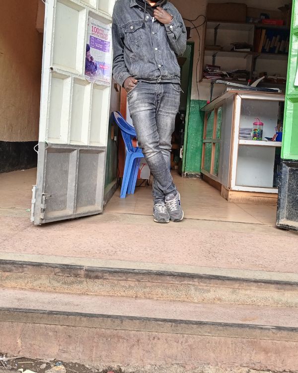 Alex Mwangi
